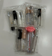 Charger l'image dans la galerie, MINI POCHETTE SURPRISE COLORÉ