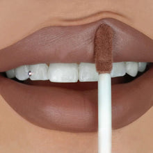 Charger l'image dans la galerie, VELVET STAY LIQUID LIPSTICK