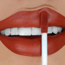 Charger l'image dans la galerie, VELVET STAY LIQUID LIPSTICK