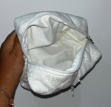 Load image into Gallery viewer, TROUSSE DENTELLE BLANCHE
