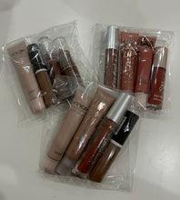 Charger l'image dans la galerie, MINI POCHETTE SURPRISE COLORÉ
