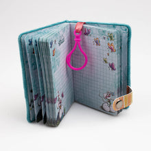 Charger l'image dans la galerie, CAHIER A7 PELUCHE DIDDL - COLLECTION 2
