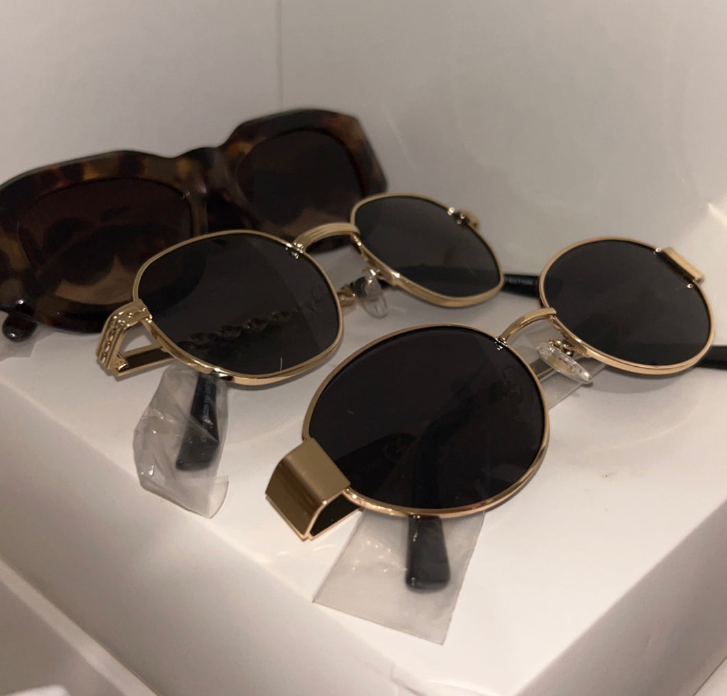 LUNETTES DE SOLEIL À CHOISIR EN LIVE